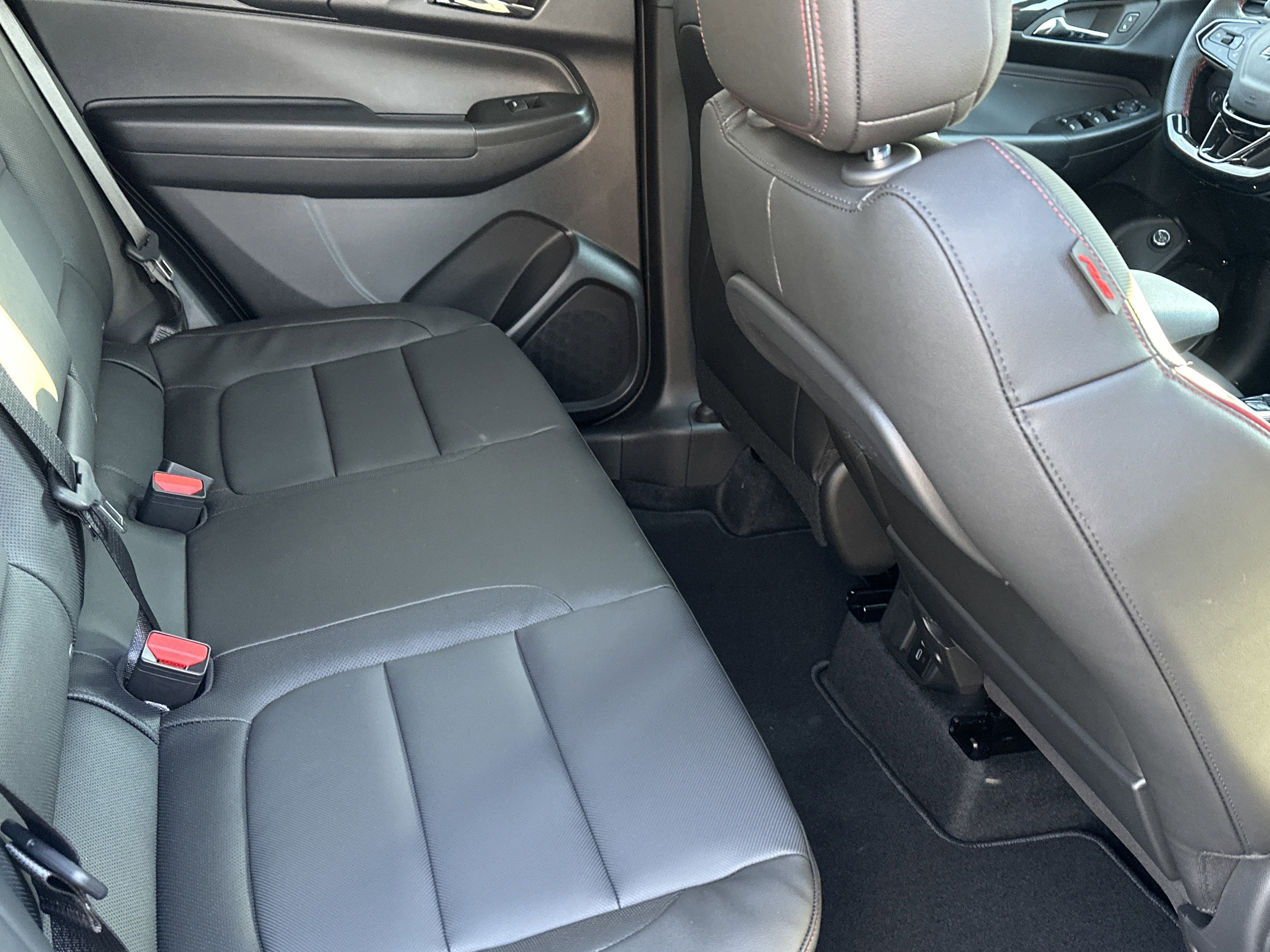 New 2026 Chevrolet TrailBlazer RS w/ Convenience Package FWD image 17