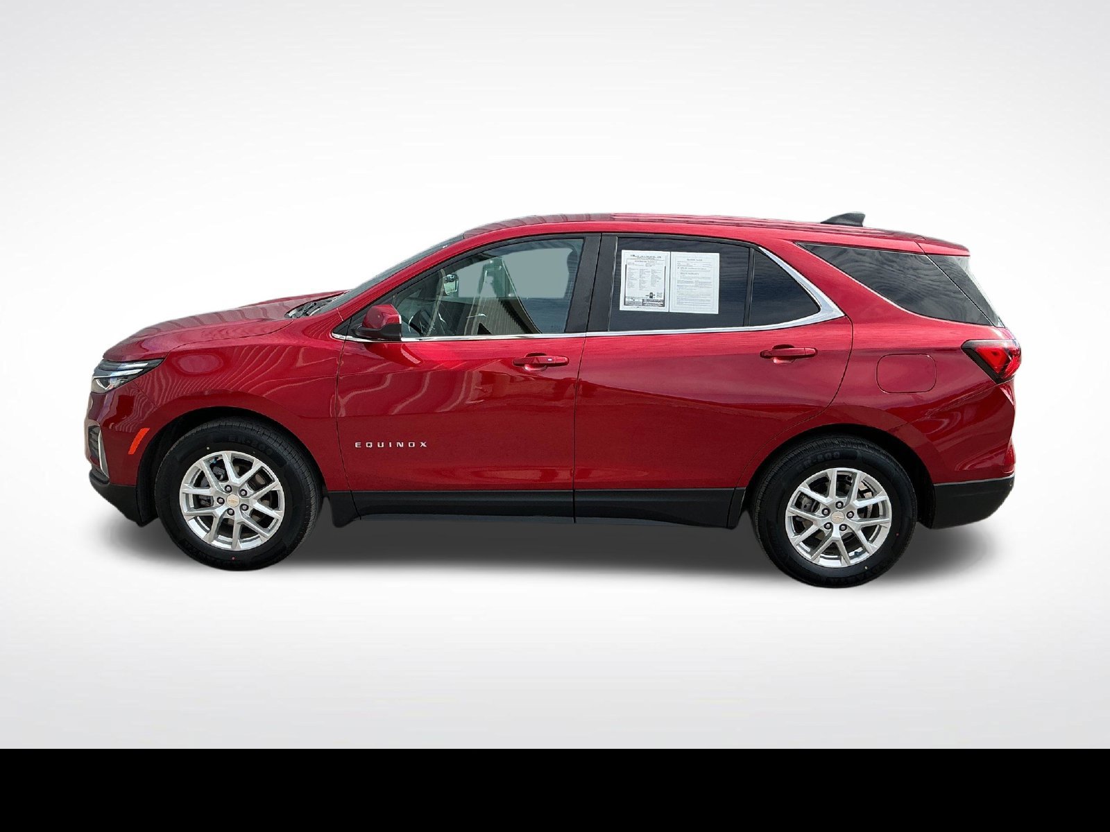Used 2024 Chevrolet Equinox LT FWD image 2