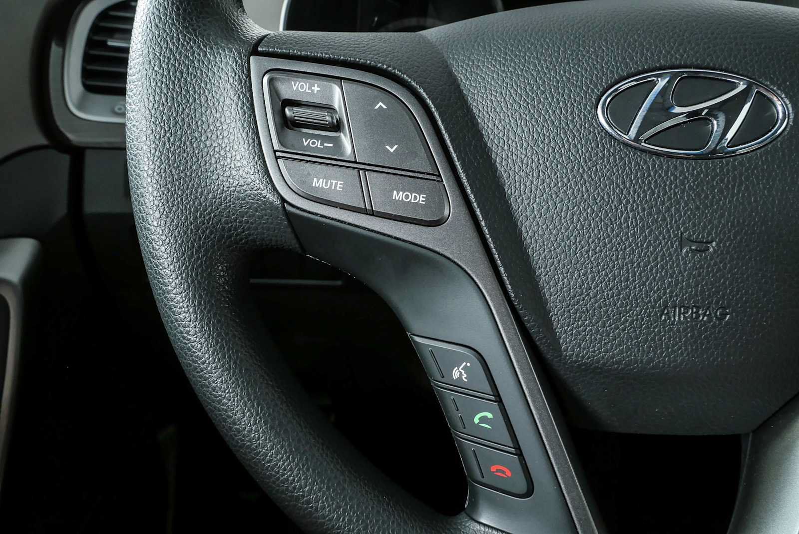 Used 2019 Hyundai Santa Fe XL SE FWD image 10