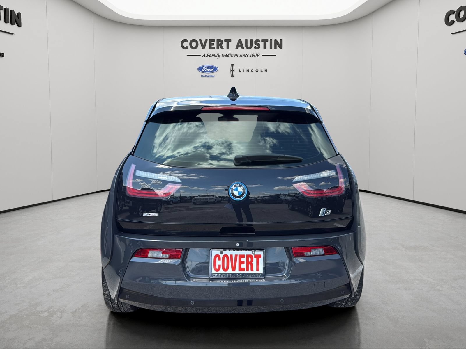 Used 2015 BMW i3 w/ Range Extender RWD image 4