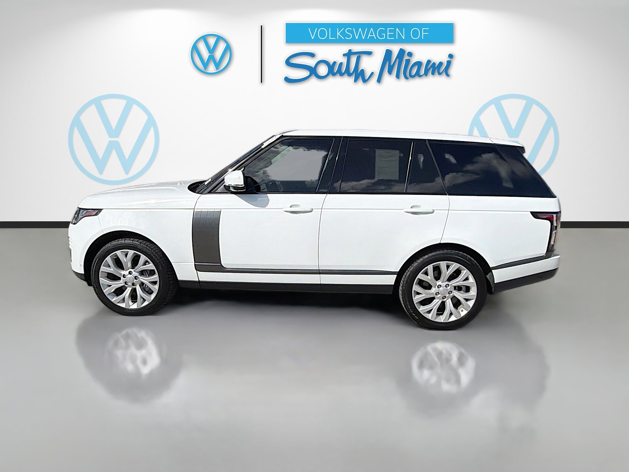 Used 2018 Land Rover Range Rover HSE image 4