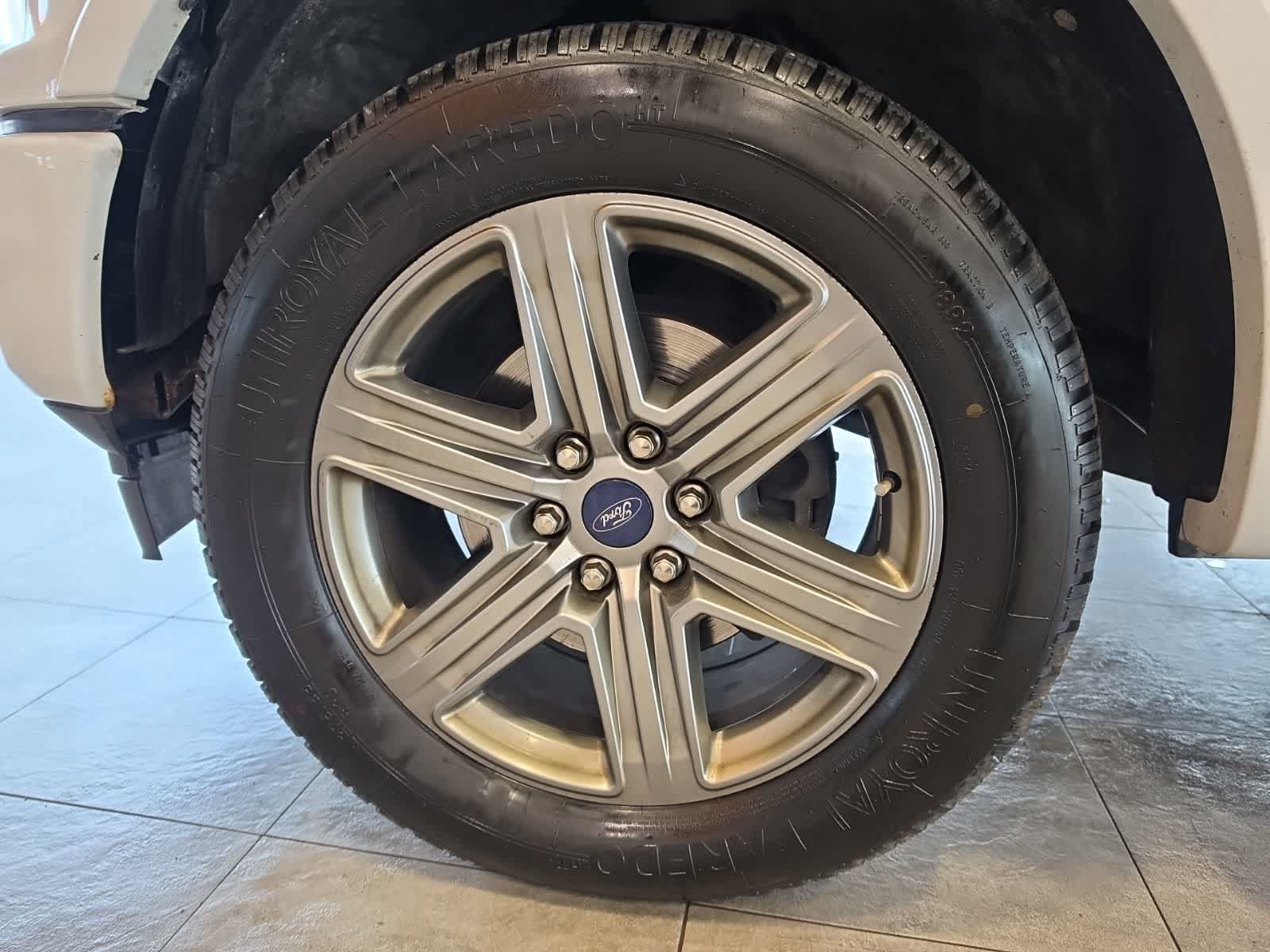 Used 2019 Ford F150 Lariat w/ Equipment Group 502A Luxury AWD/4WD image 16