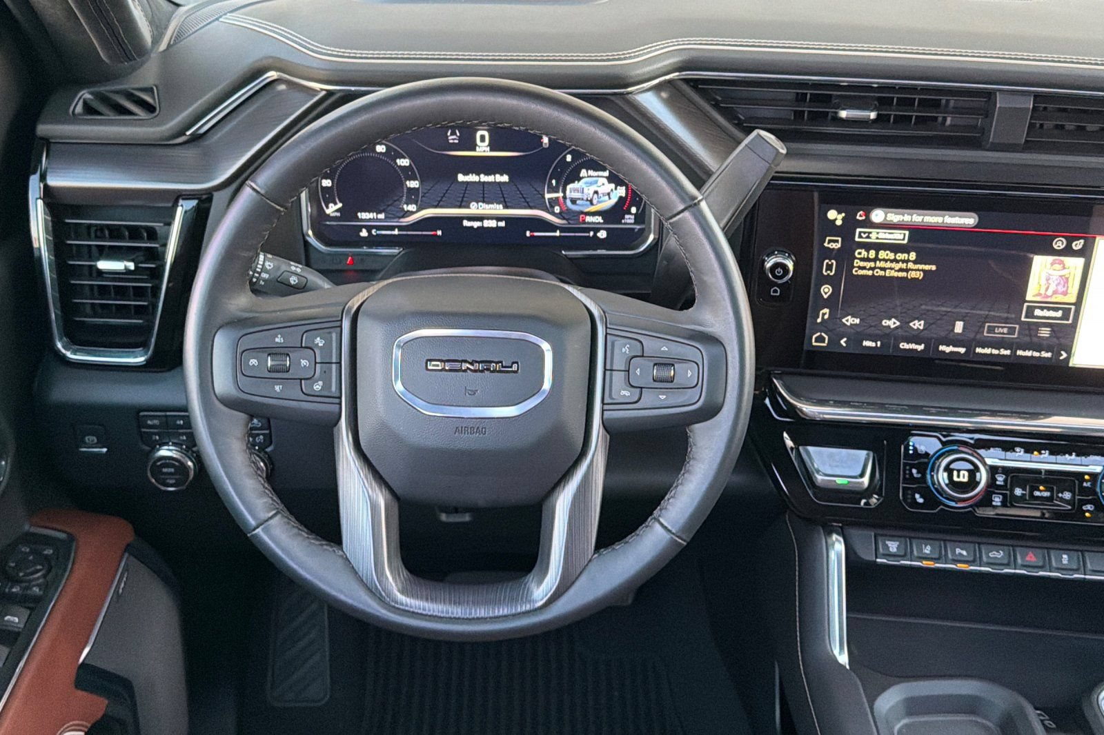 Used 2024 GMC Sierra 2500 Denali Ultimate w/ Max Trailering Package AWD/4WD image 18