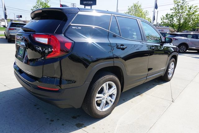 Used 2023 GMC Terrain SLE AWD/4WD image 4