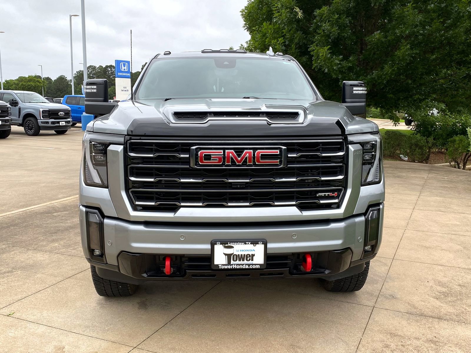 Used 2024 GMC Sierra 2500 AT4 w/ AT4 Premium Plus Package AWD/4WD image 2