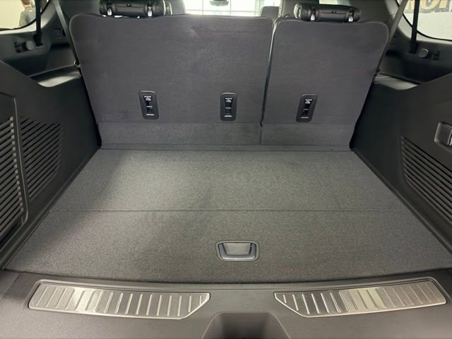 New 2026 Chevrolet Suburban High Country image 26