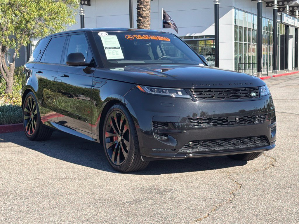 Used 2025 Land Rover Range Rover Sport Dynamic SE AWD/4WD image 4