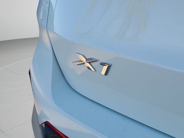 Used 2025 BMW X1 xDrive28i w/ Technology Package image 5