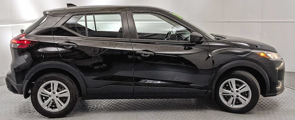 Used 2024 Nissan Kicks S FWD image 2