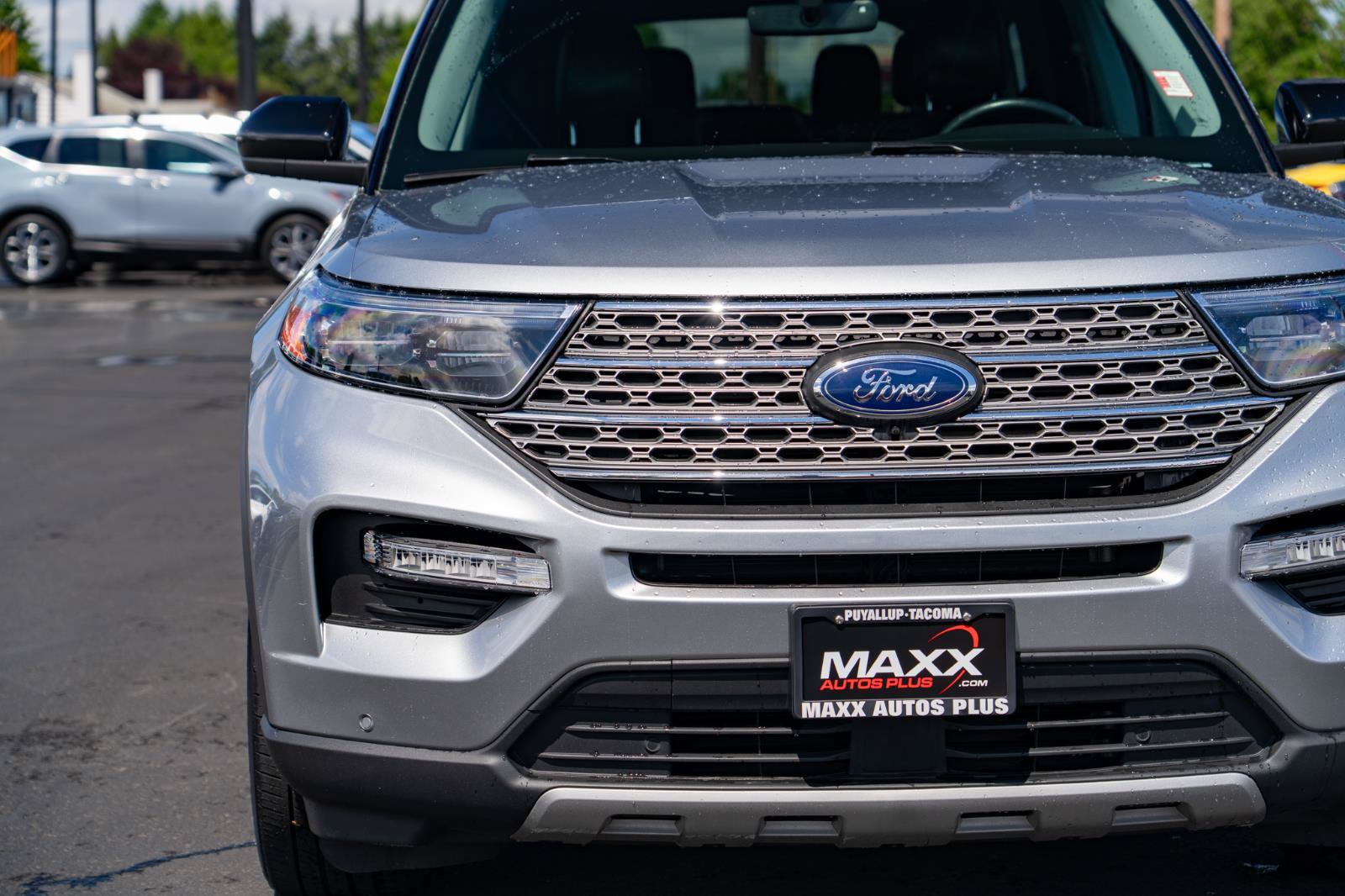 Used 2024 Ford Explorer Limited RWD image 6