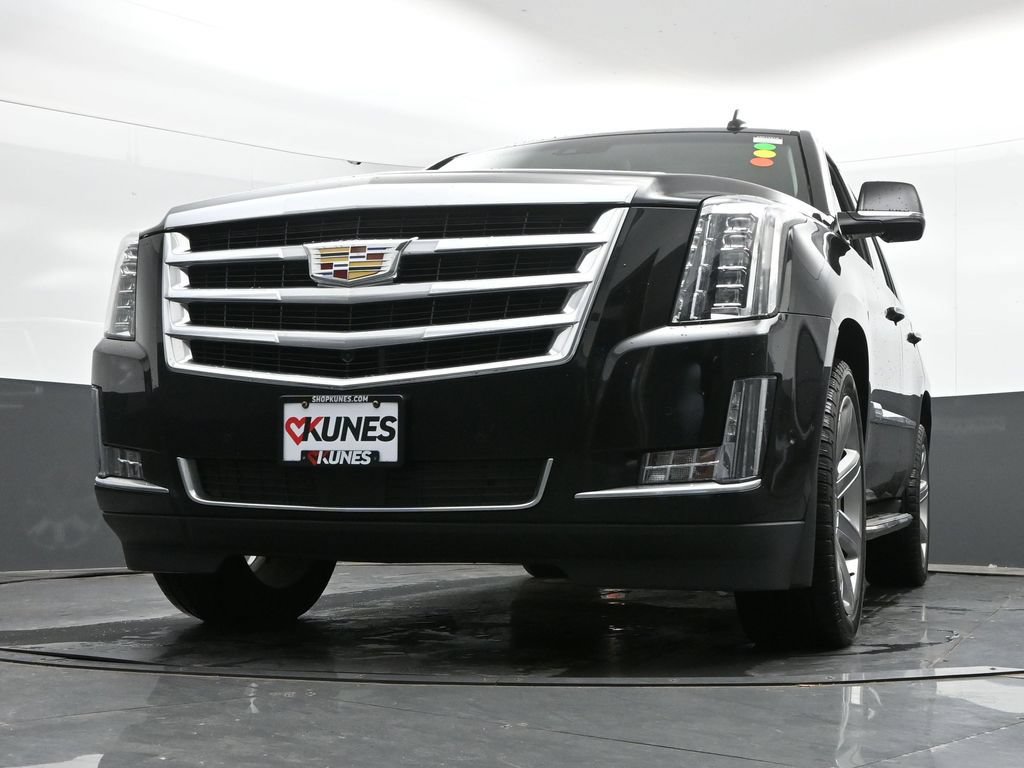 Used 2018 Cadillac Escalade Premium Luxury AWD/4WD image 44