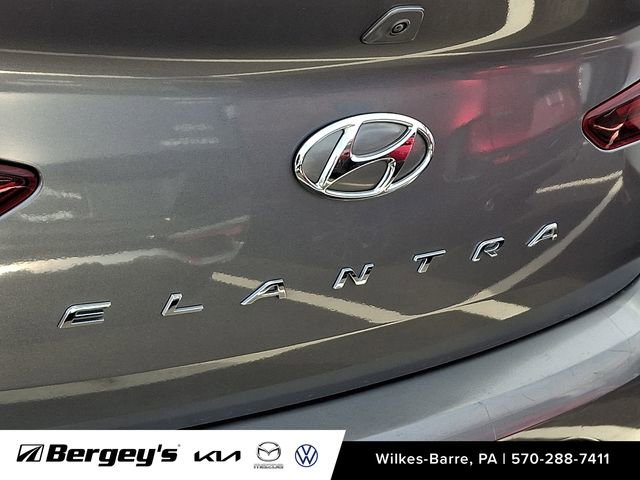 Used 2019 Hyundai Elantra Value Edition FWD image 11