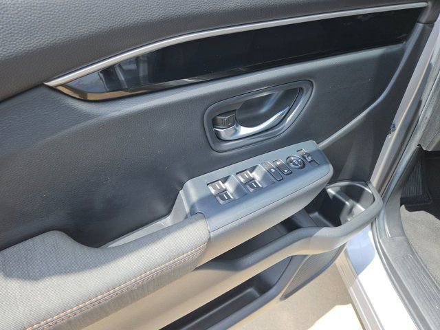 Used 2025 Honda Pilot Sport image 14