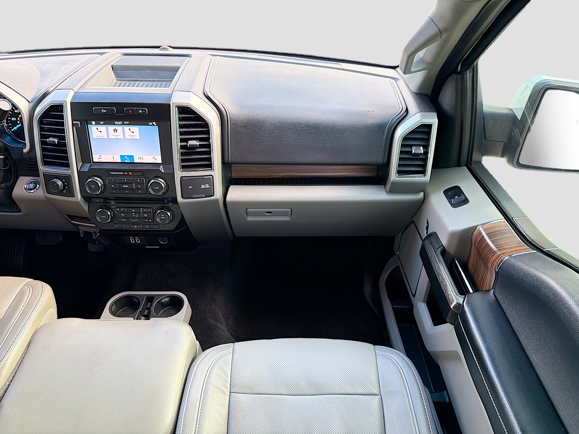 Used 2017 Ford F150 Lariat w/ Equipment Group 501A Mid image 17