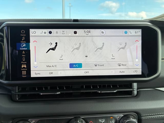 New 2026 Jeep Wrangler Unlimited Sahara AWD/4WD image 18
