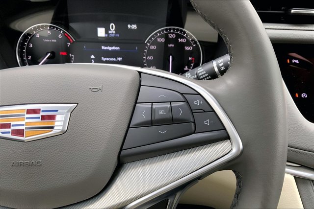 Used 2025 Cadillac XT5 Premium Luxury AWD/4WD image 19