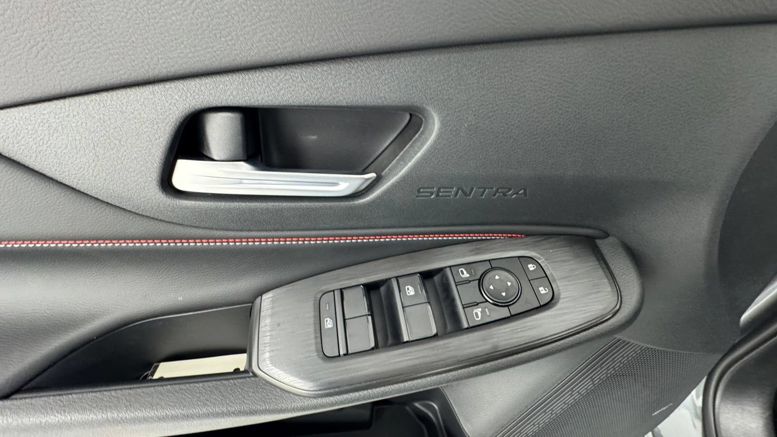 New 2026 Nissan Sentra SR w/ Floor Mat Package FWD image 17