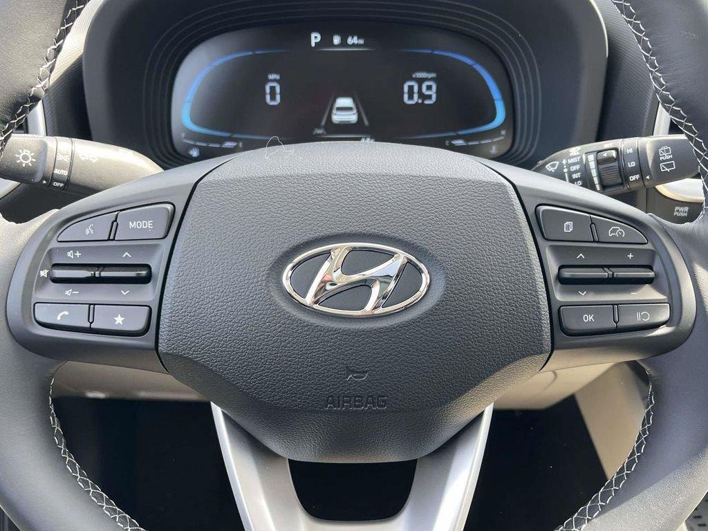 New 2026 Hyundai Venue SEL FWD image 41
