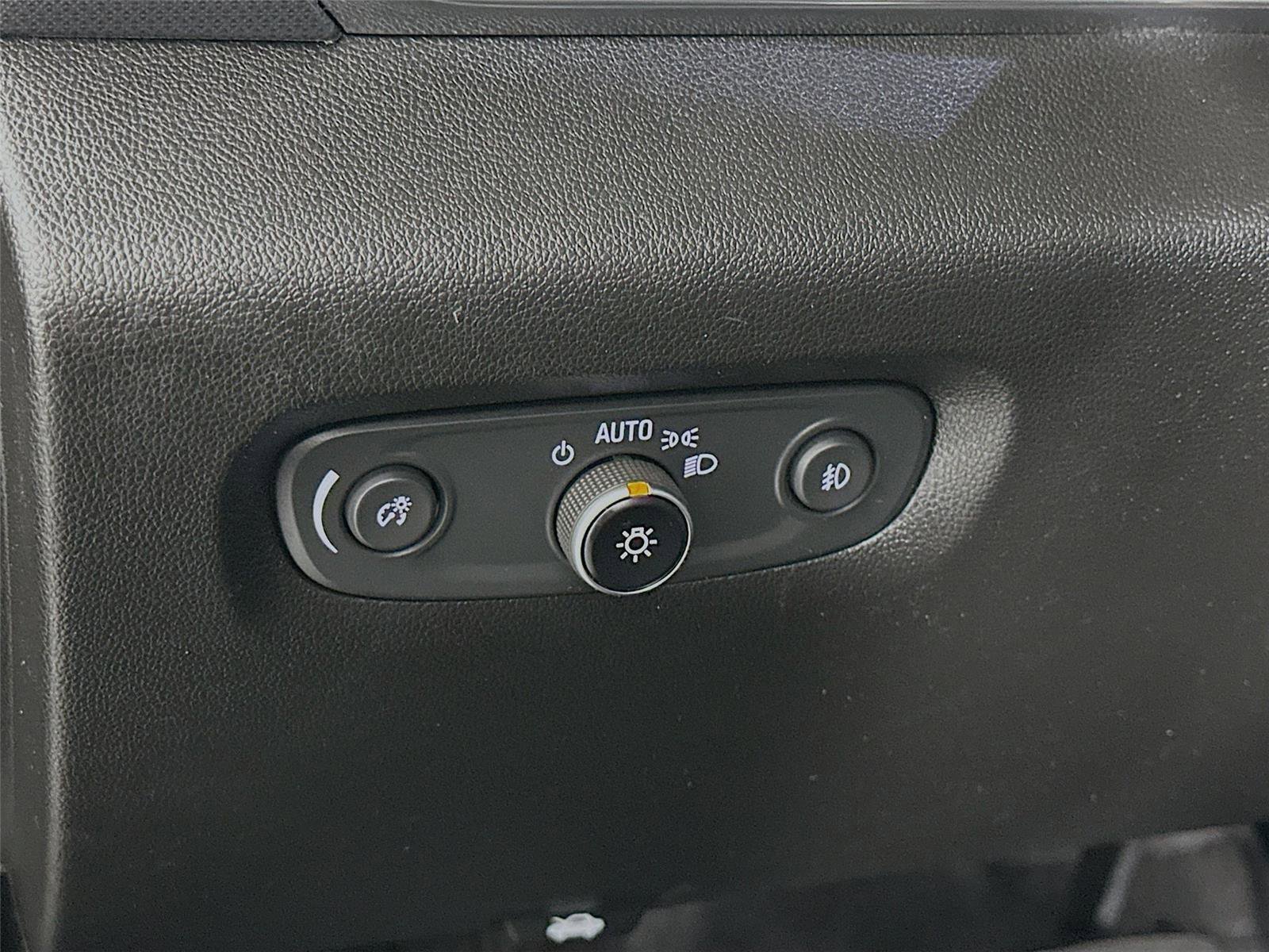 Used 2020 Chevrolet Traverse Premier w/ Redline Edition image 14