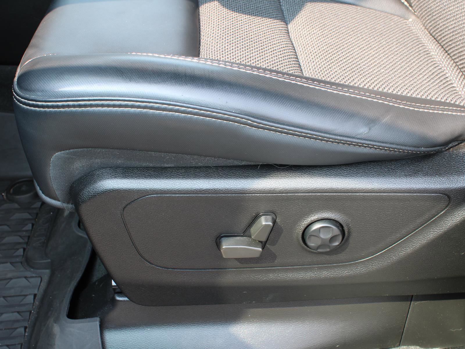 Used 2021 RAM 1500 Rebel image 15