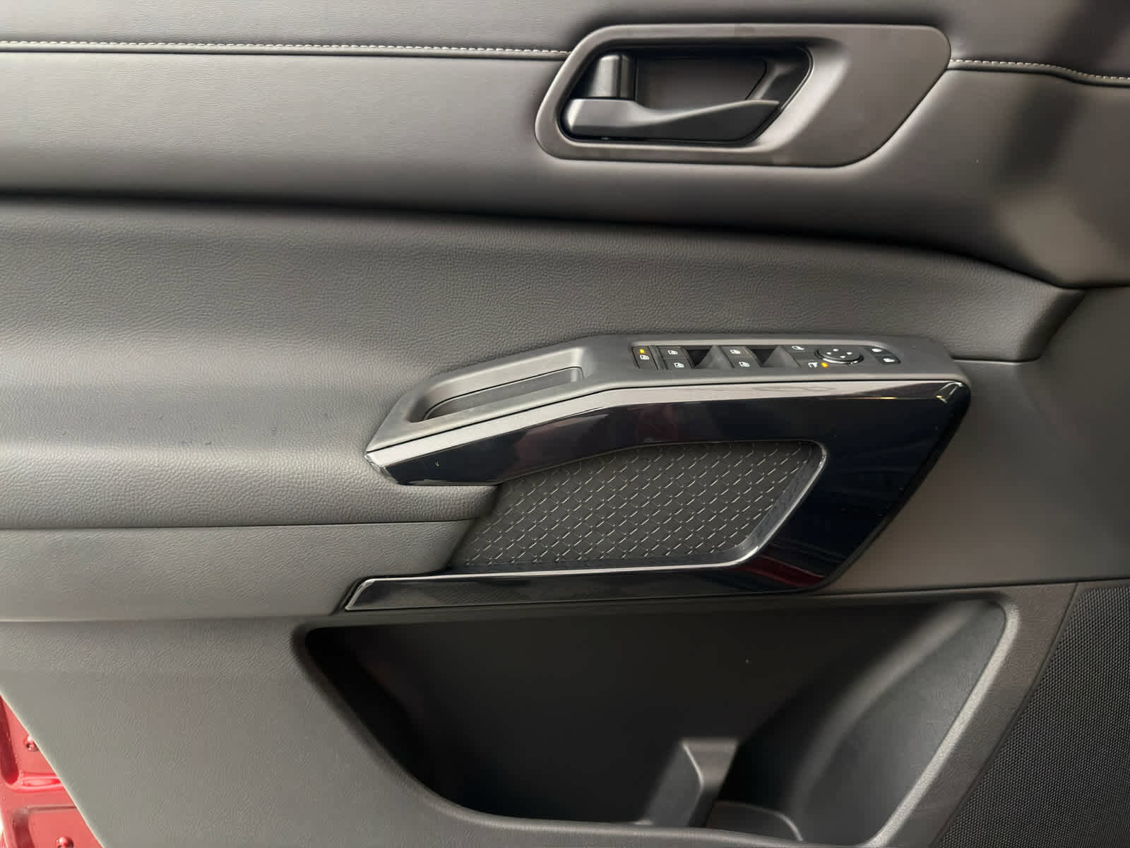 New 2026 Nissan Pathfinder SV image 23