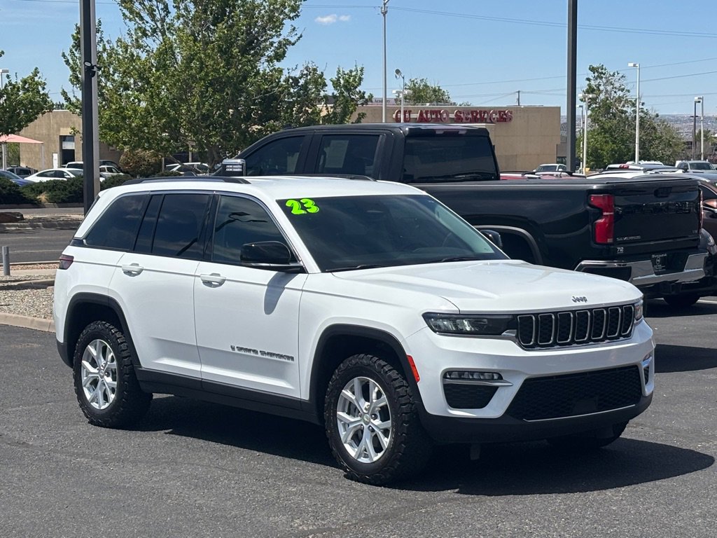 Used 2023 Jeep Grand Cherokee Limited w/ Trailer Tow Prep Group (B) AWD/4WD image 51