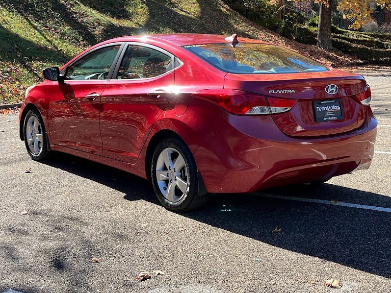 Used 2013 Hyundai Elantra GLS w/ Preferred Pkg image 23