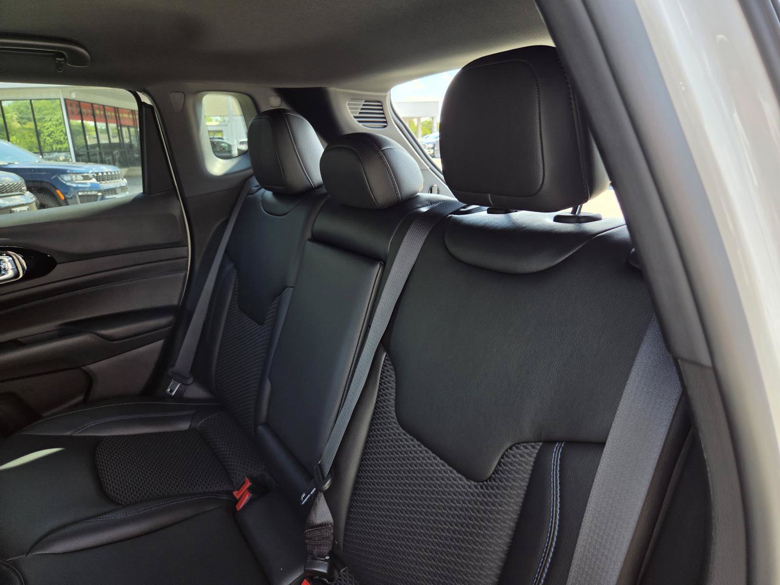 New 2026 Jeep Compass Latitude AWD/4WD image 28