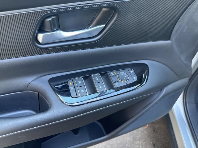 Used 2025 Nissan Murano SV AWD/4WD image 8