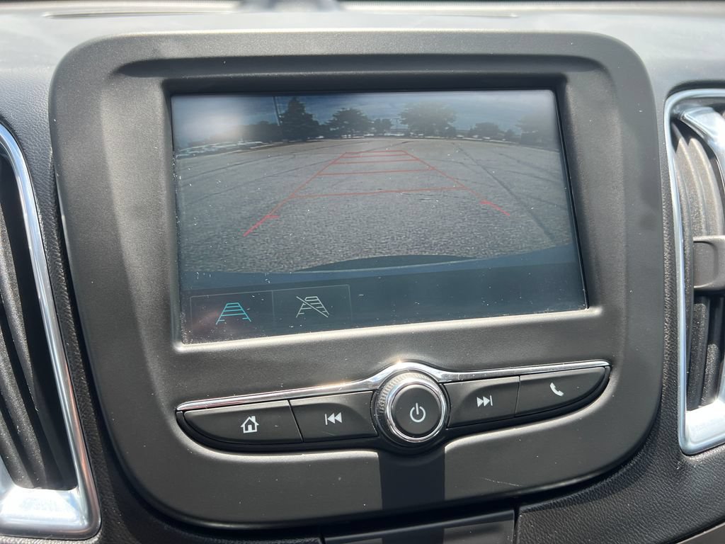 Used 2017 Chevrolet Malibu LT FWD image 20