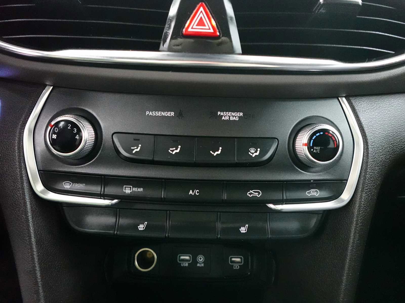 Used 2020 Hyundai Santa Fe SEL AWD/4WD image 22