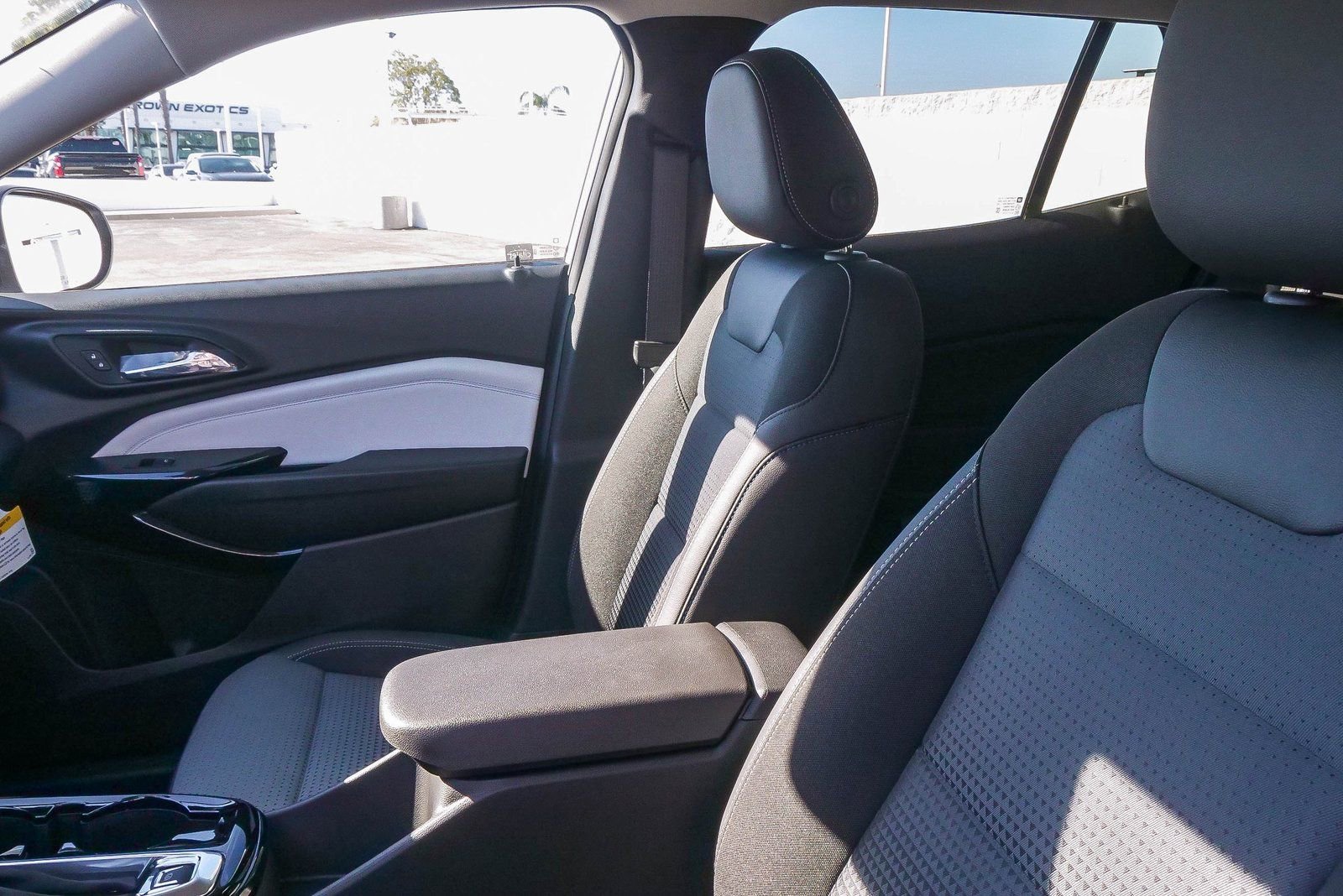 New 2026 Chevrolet Trax LT w/ Driver Confidence Package FWD image 17