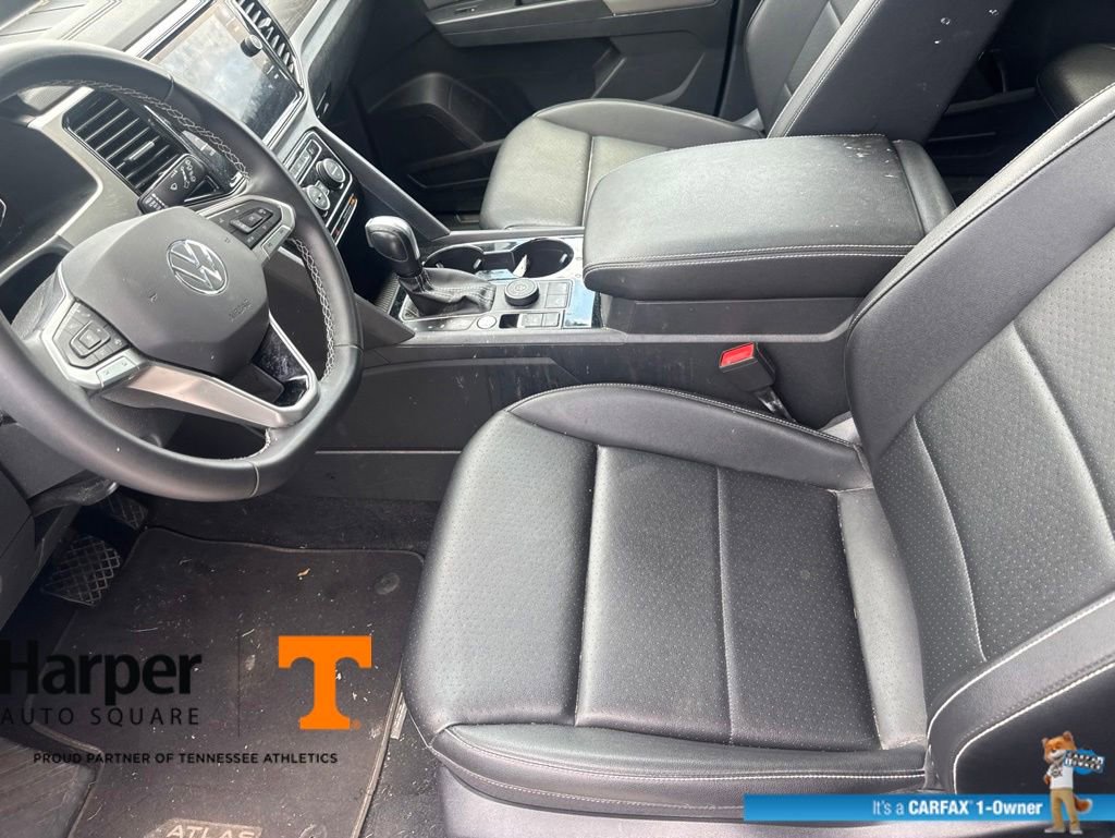 Used 2023 Volkswagen Atlas SE w/ Black Wheel Package AWD/4WD image 11