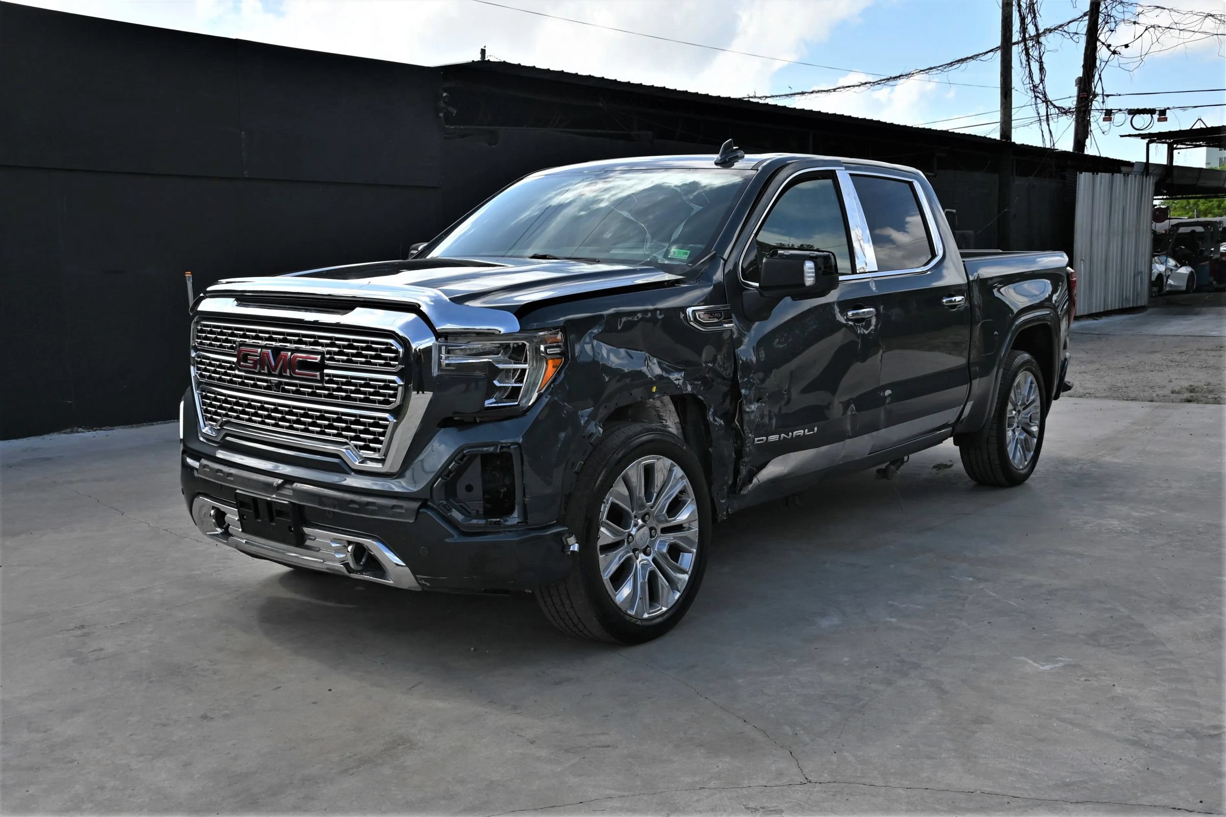 Used 2020 GMC Sierra 1500 Denali w/ Denali Ultimate Package AWD/4WD image 2