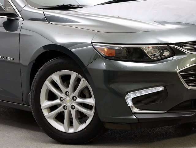 Used 2016 Chevrolet Malibu LT w/ Leather Package image 3