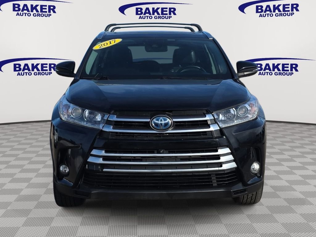 Used 2017 Toyota Highlander Limited Platinum image 2