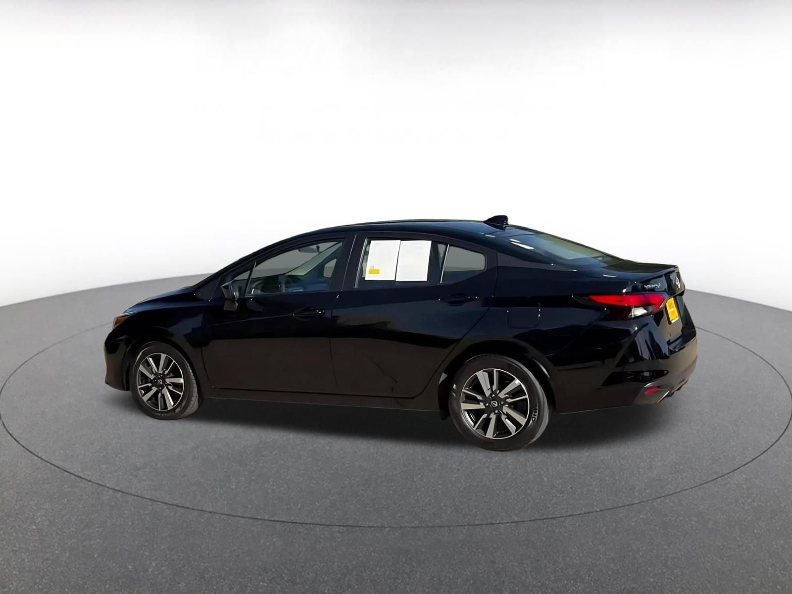 Used 2025 Nissan Versa SV FWD image 8