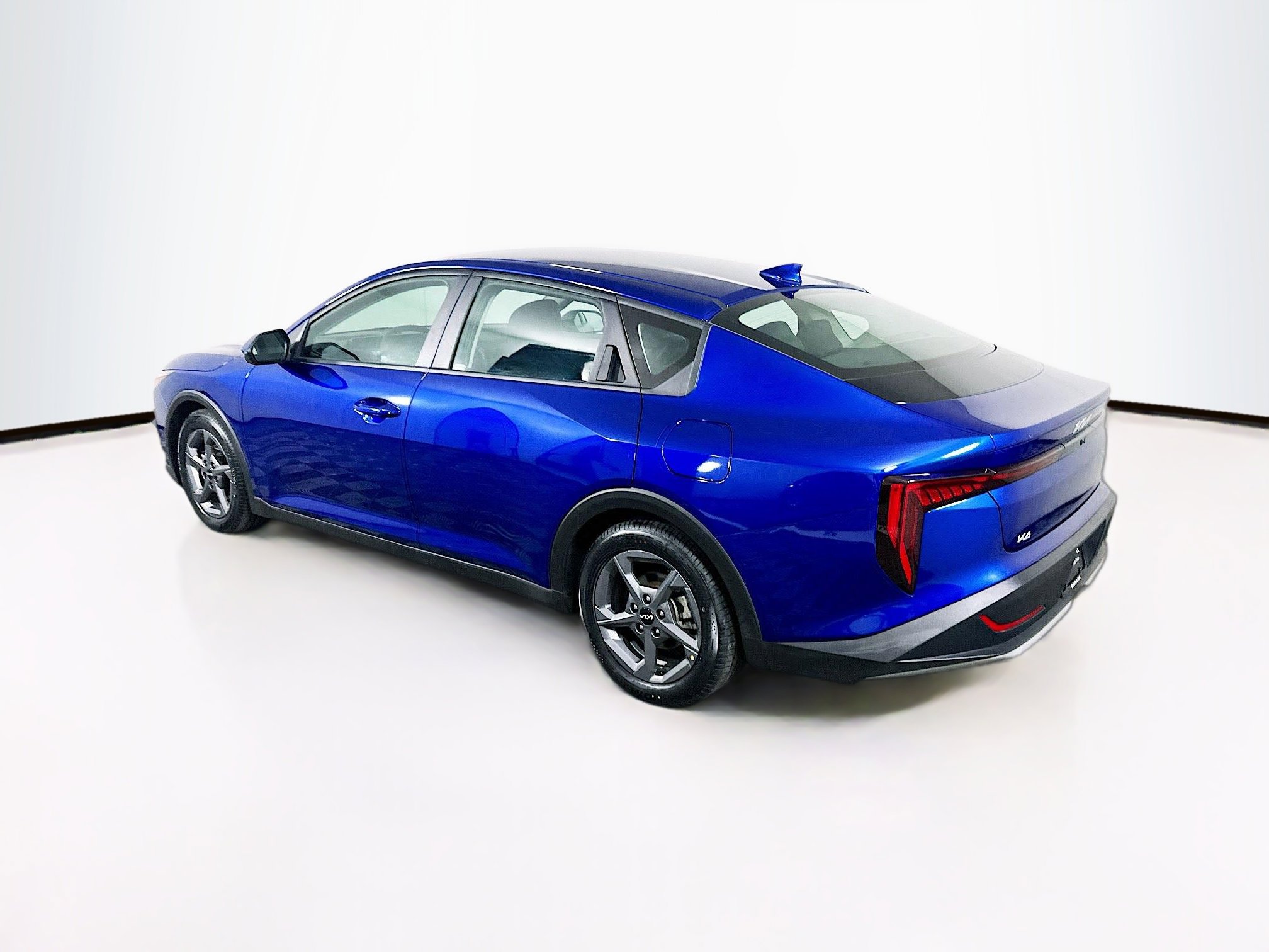 Used 2025 Kia K4 LXS FWD image 5
