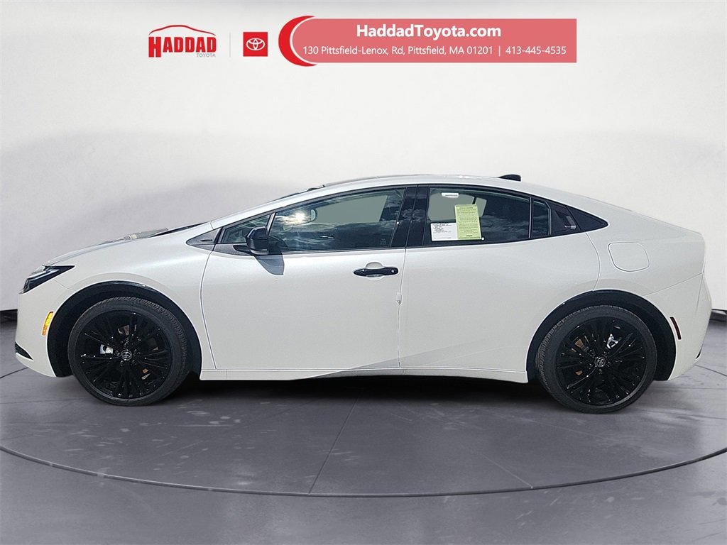 New 2026 Toyota Prius Plug-In Hybrid image 2