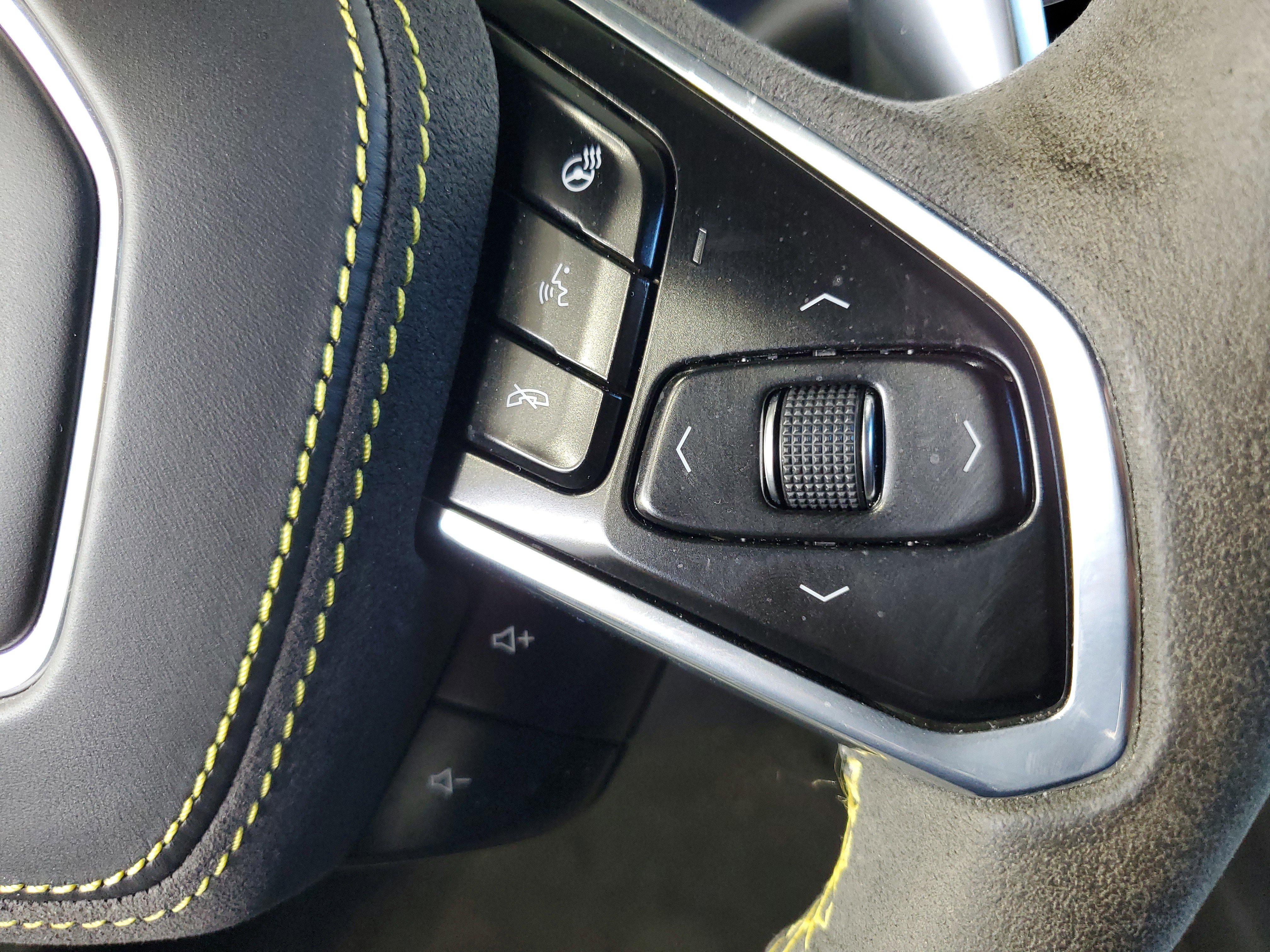 Used 2022 Chevrolet Corvette Stingray Premium Cpe w/ Z51 Performance Package RWD image 22