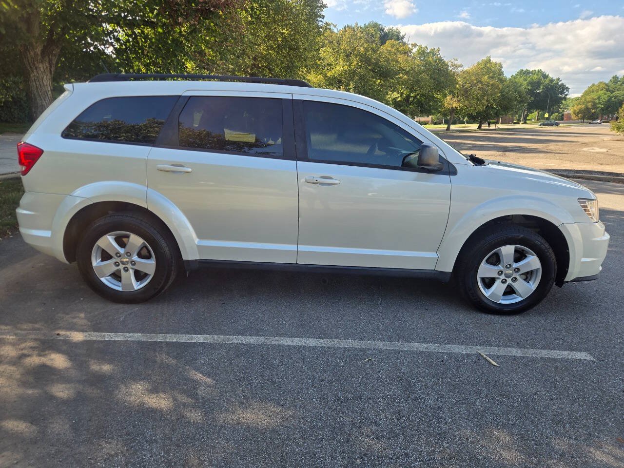 Used 2014 Dodge Journey SE w/ Flexible Seating Group FWD image 12