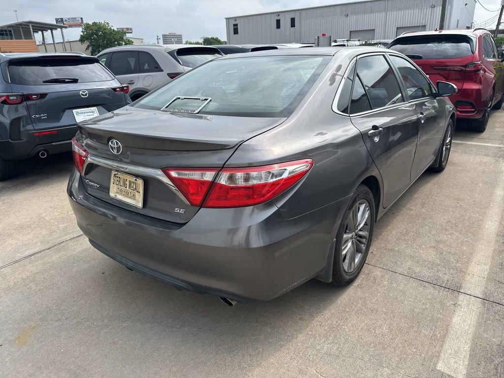 Used 2017 Toyota Camry SE FWD image 3