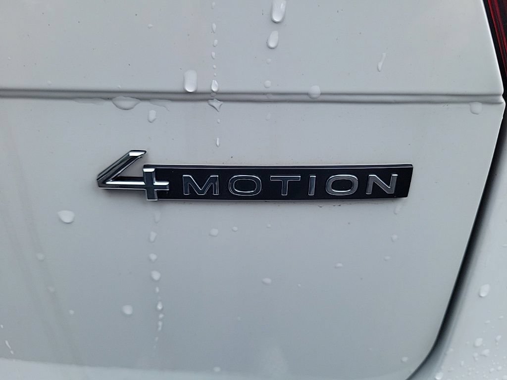 Used 2022 Volkswagen Tiguan SE AWD/4WD image 6