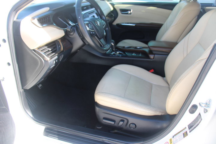 Used 2014 Toyota Avalon XLE Touring FWD image 10