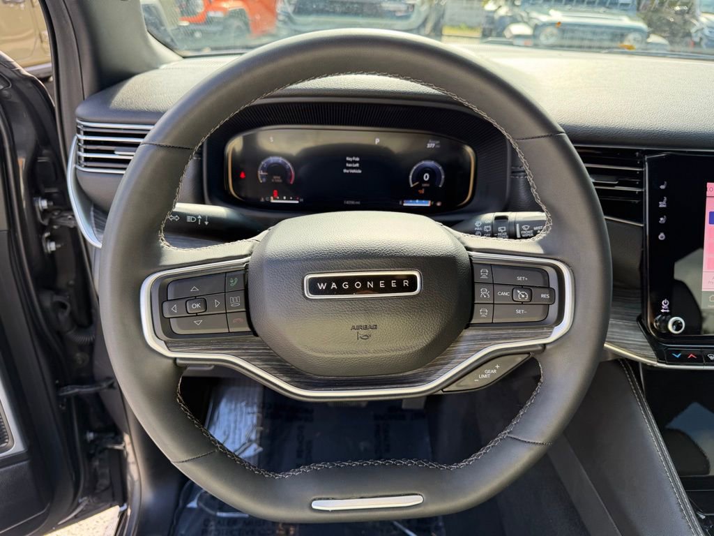 Used 2023 Jeep Wagoneer Series III w/ Preferred Equipment Group image 17