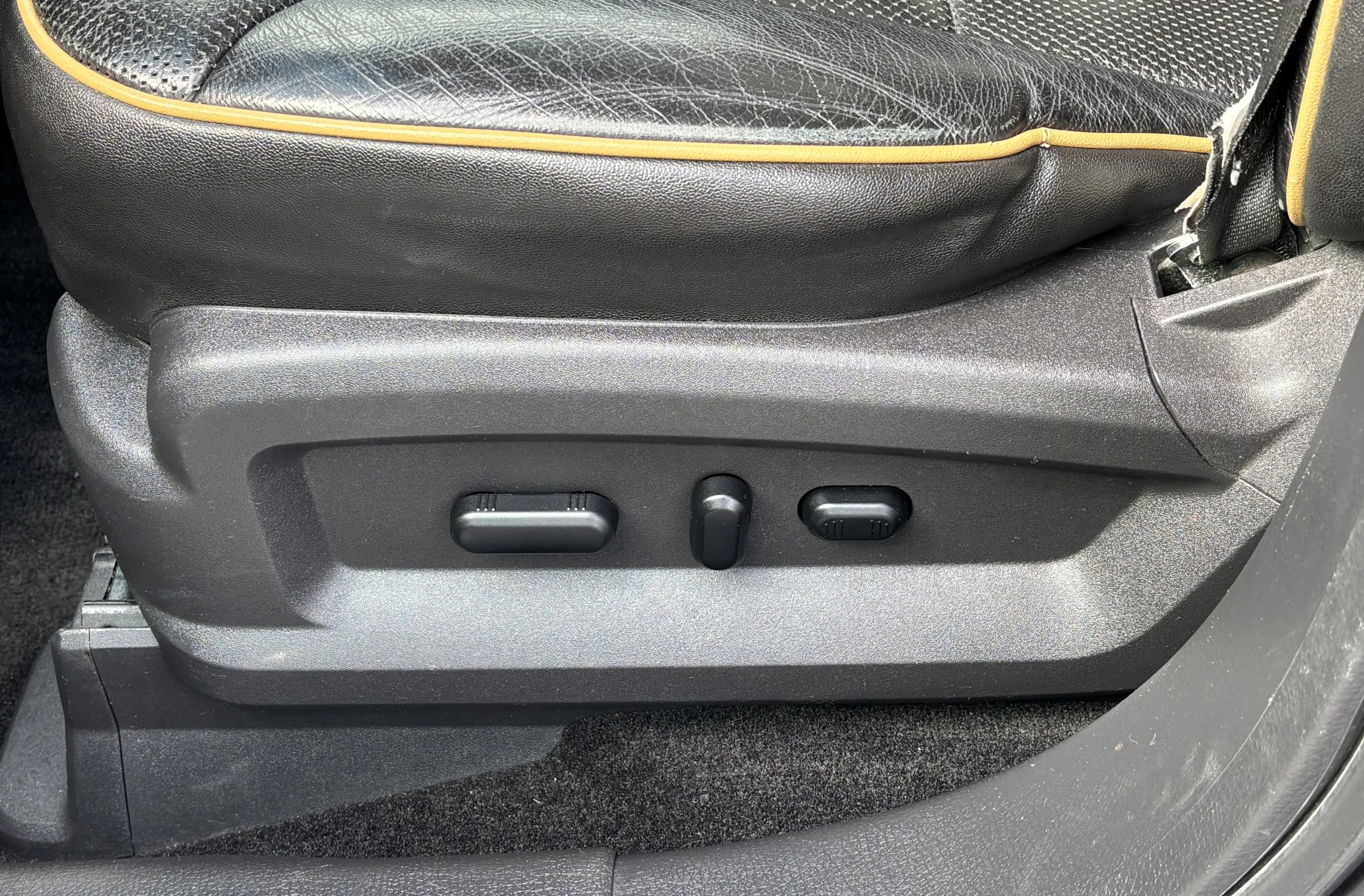 Used 2010 Lincoln MKX AWD image 13