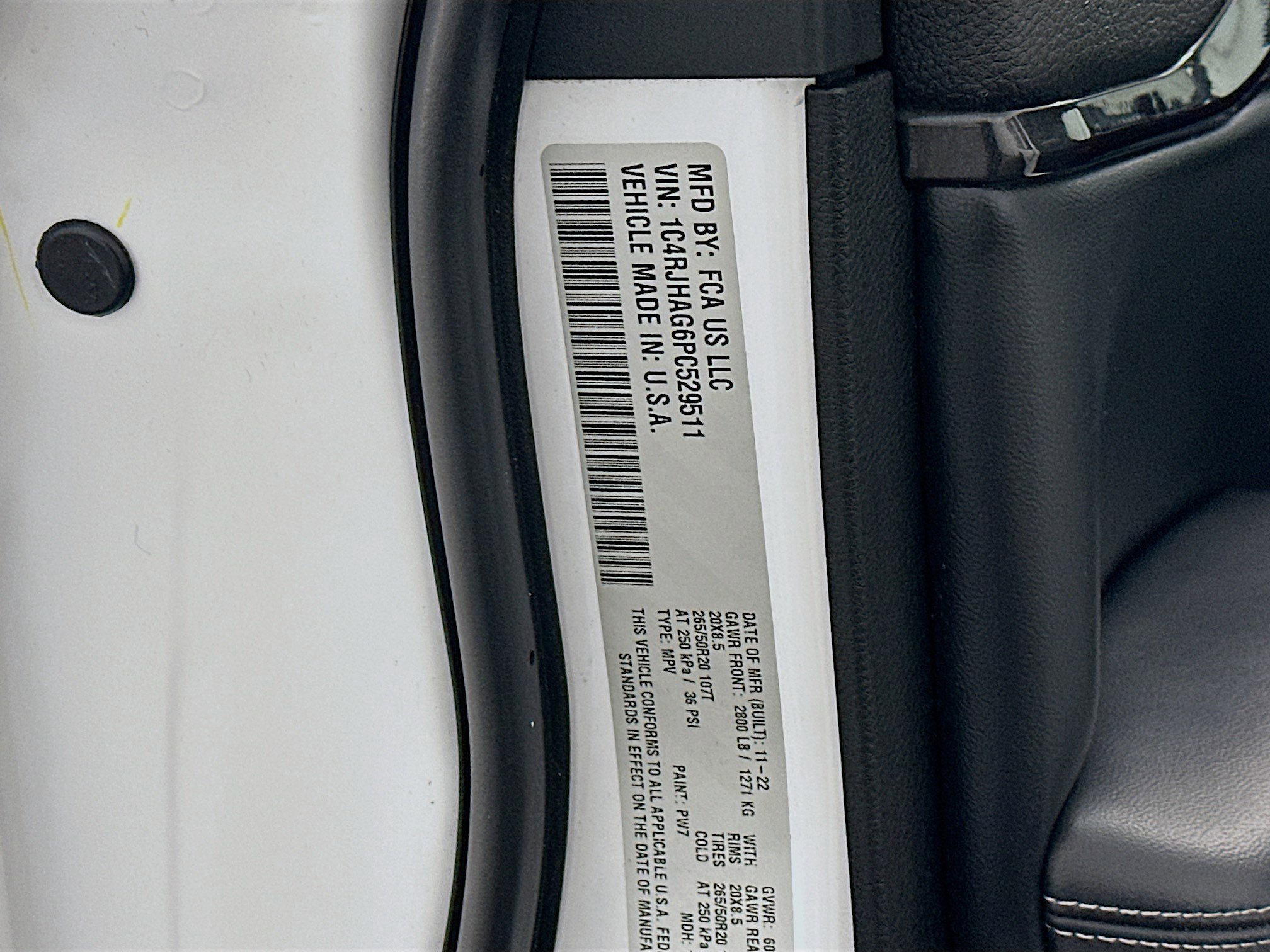 Used 2023 Jeep Grand Cherokee Altitude image 12