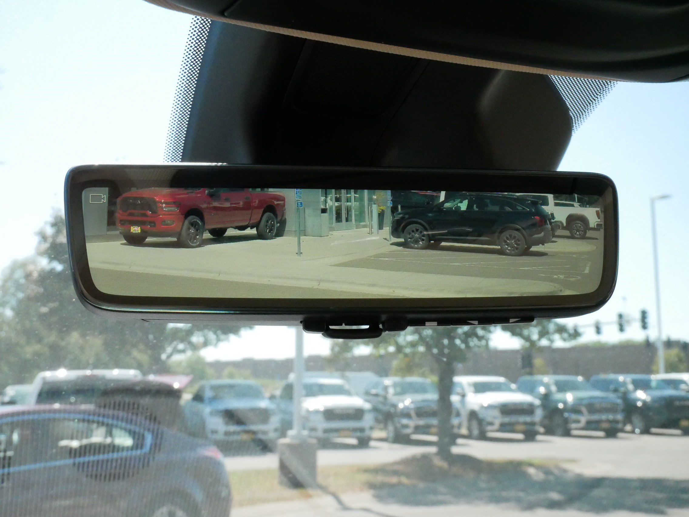 Used 2022 Jeep Grand Cherokee Limited w/ Luxury Tech Group II AWD/4WD image 35