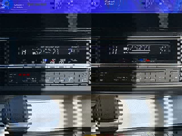 Used 2025 Toyota Sienna XLE image 15