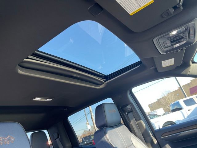 Certified 2025 Chevrolet Silverado 1500 High Country w/ High Country Premium Package image 21